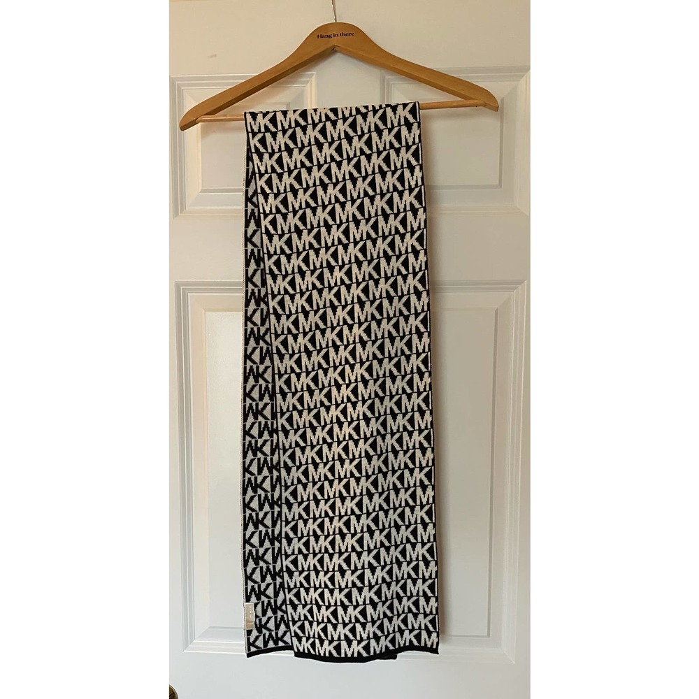 MICHAEL Michael Kors Scarf Logo Black & White, Reversable, MSRP $60, EUC